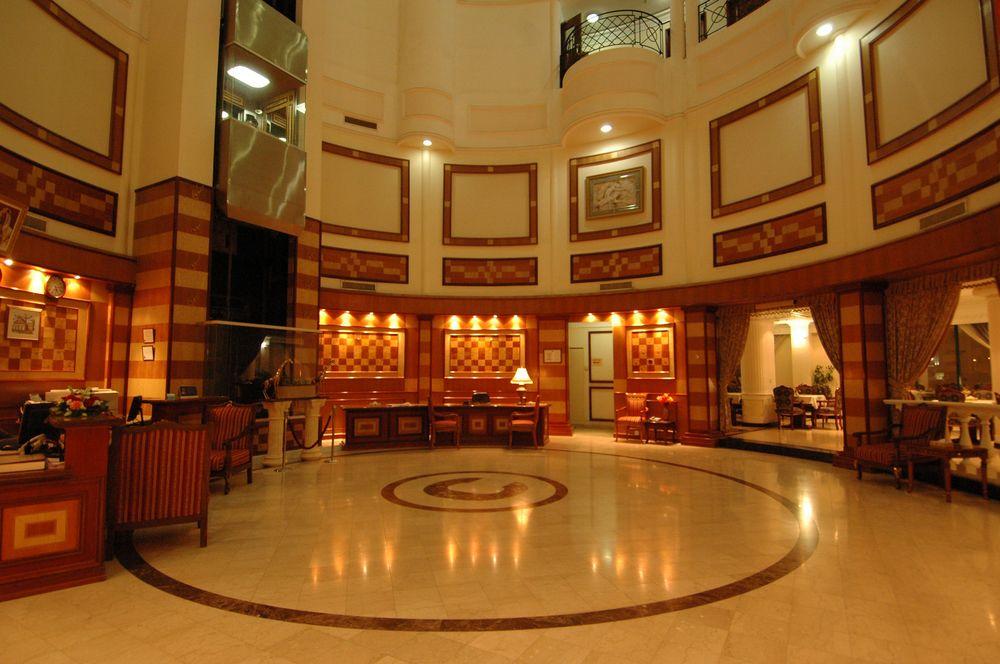 Ramee California Hotel Манама Экстерьер фото