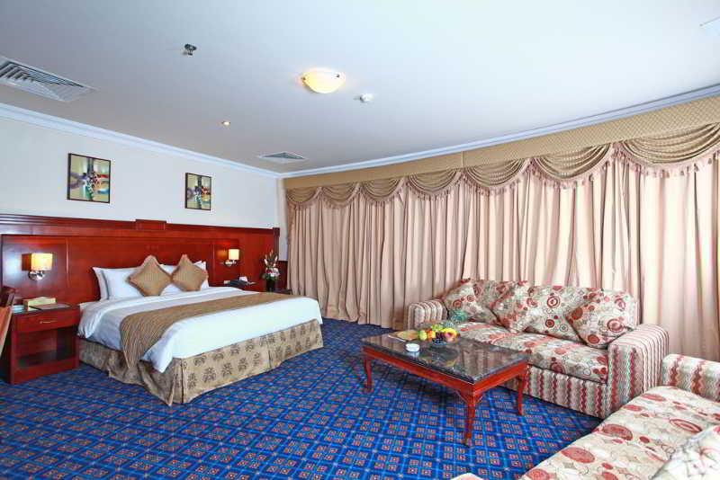 Ramee California Hotel Манама Экстерьер фото