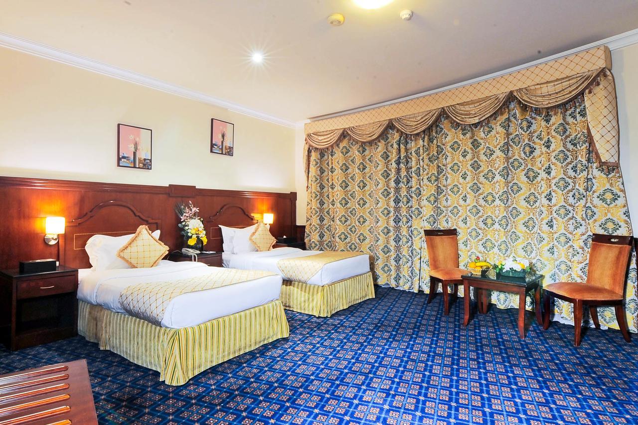 Ramee California Hotel Манама Экстерьер фото